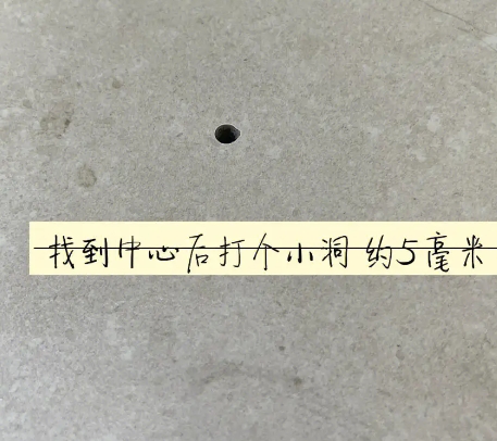 深州瓷砖空鼓维修公司专业解答在瓷砖铺贴过程中，如果砂料搅拌不均匀，将会带来以下问题
